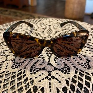 Tom Ford Sunglasses "Astrid" cat eye tortoise